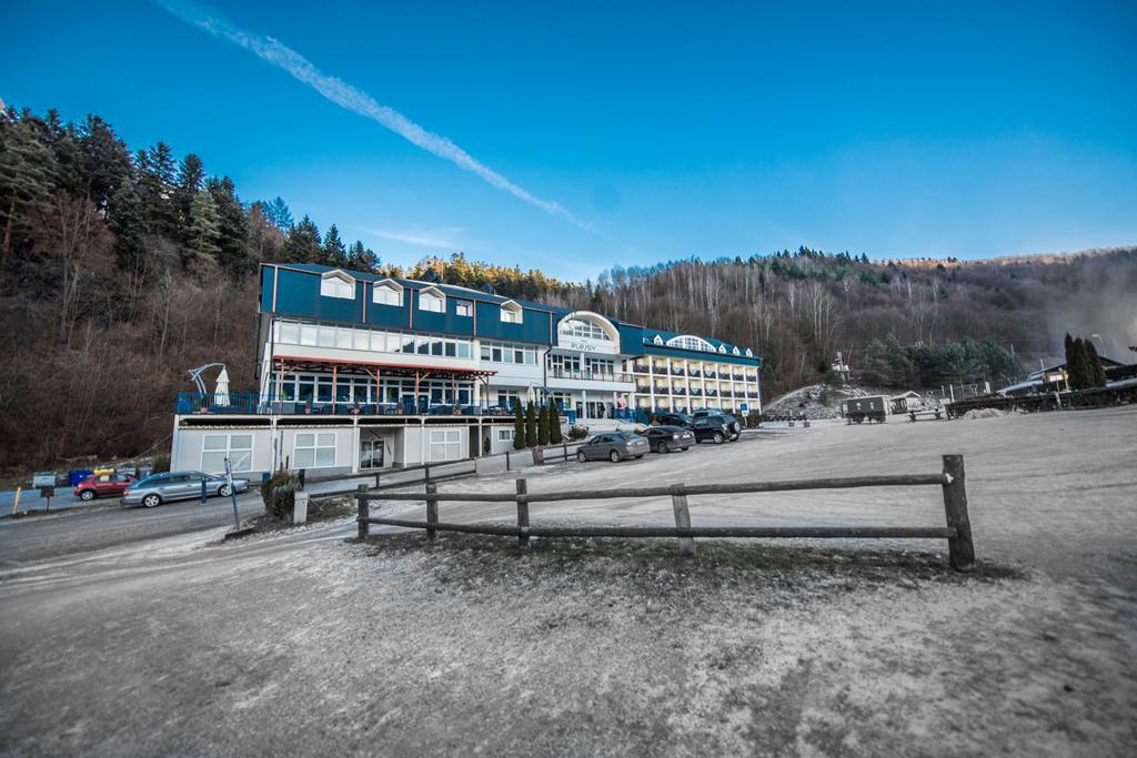 Hotel Plejsy Krompachy Exterior photo
